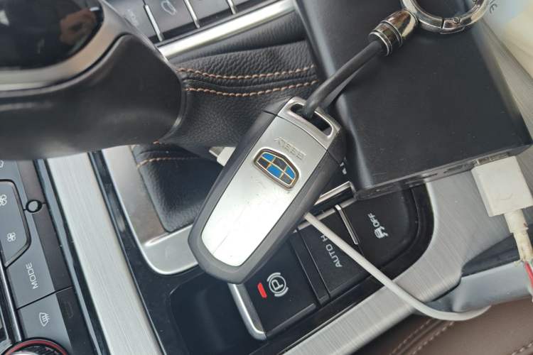 Used Geely Auto Emgrand X7 Sport 2016 1.8TD Automatic ZhiZun Version Vehicle Key