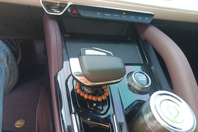 Used Geely Auto Monjaro L 2024 2.0TD High-Power Automatic Two-Wheel Drive Yunqi Version
