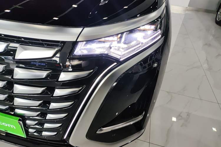 Used Denza D9 2024 DM-i 980 Four-Wheel Drive Prestige Model