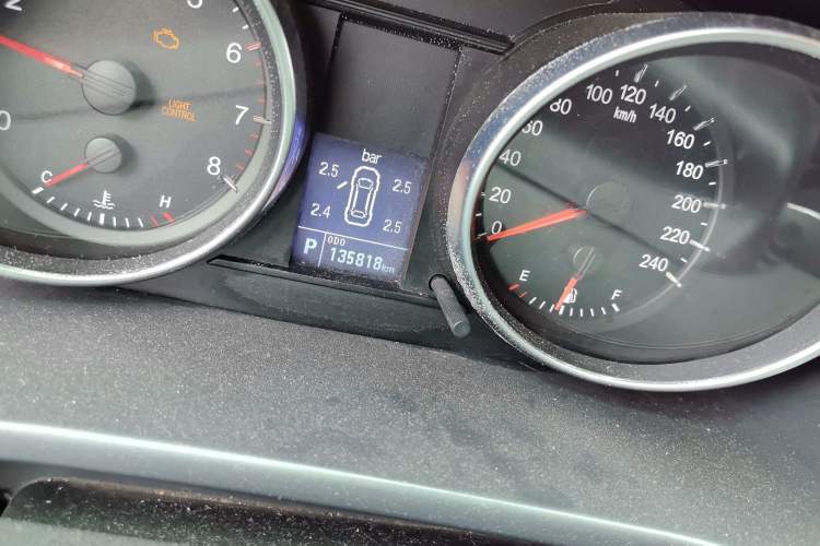 Used Haval H6 2014 Sport Edition 2.4L Automatic Elite Model Odometer Close Up