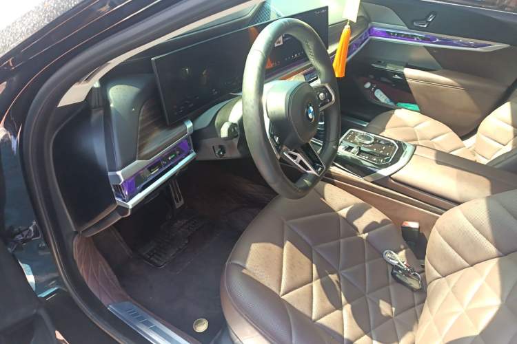 Used BMW 7 Series 2023 735Li M Sport Package