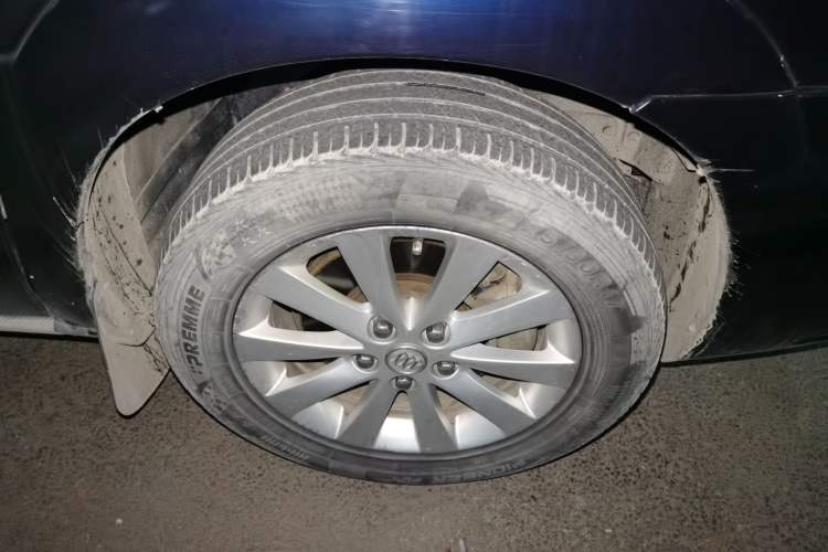 Used Buick GL8 2011 2.4L CT Comfort Edition