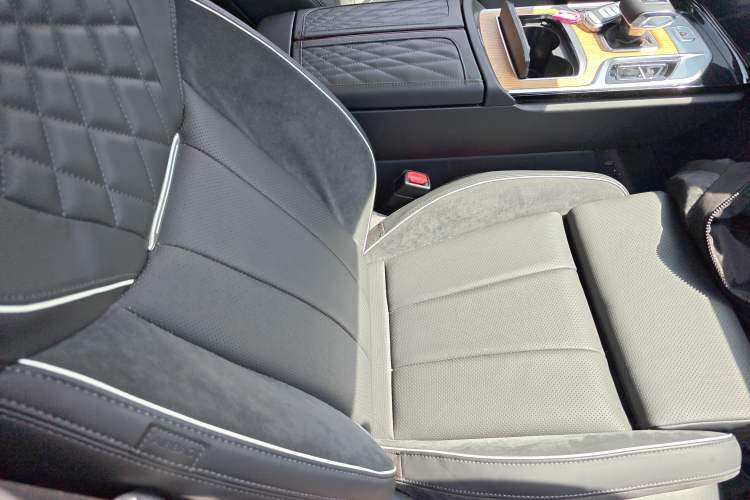 Used Hongqi E-HS9 2021 460 km Range Flagship Edition Six-Seater
