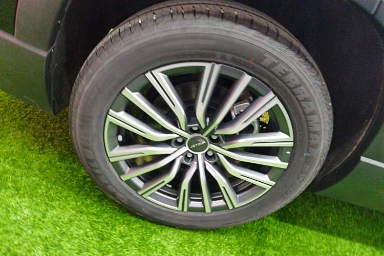 Used JETOUR X90 PLUS 2025 Beyond Edition 1.6TD DCT Villa 7 Seats Exterior 5