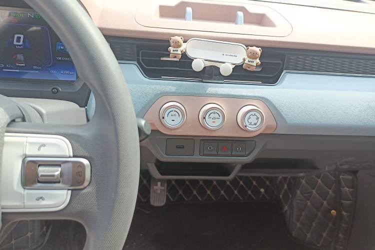 Used Chery QQ Ice Cream 2024 Edition Youth Version 205km Sundae
