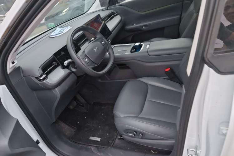 Used XPeng G6 2025 625 Long-Range Max Flagship Edition Left Front Seat