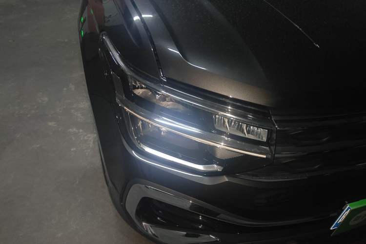 Used Volkswagen Tharu 2023 300TSI Two-Wheel-Drive Moonlight Edition