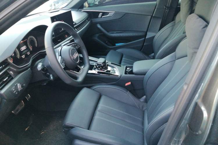 Used Audi A4L 2024 40 TFSI Luxury Dynamic Edition