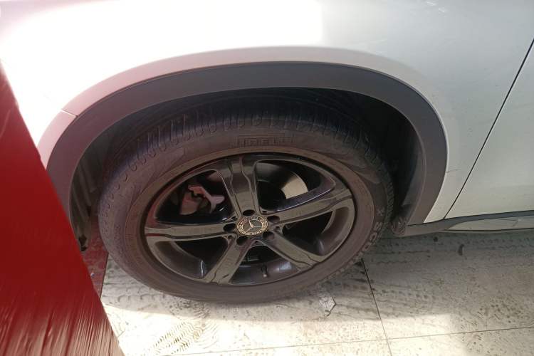 Used Mercedes-Benz GLA 2019 GLA 200 Fashion Model Left Front Wheel Hub
