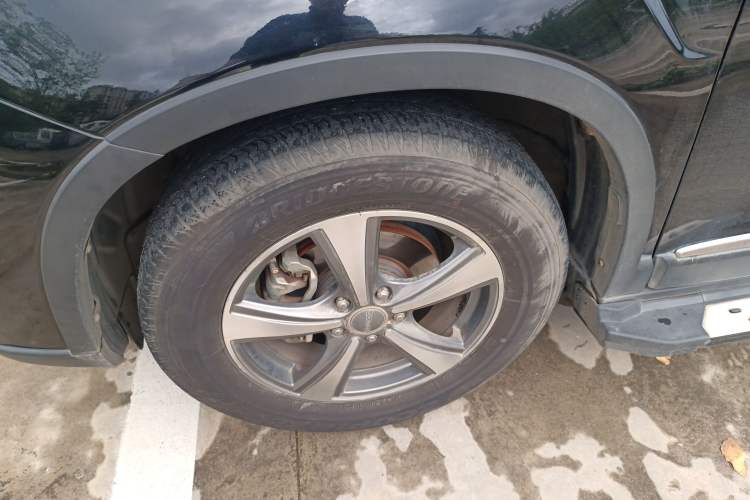 Used Haval H6 2014 Sport Version 1.5T Manual Two-Wheel Drive Elite Edition Left Front Wheel Hub