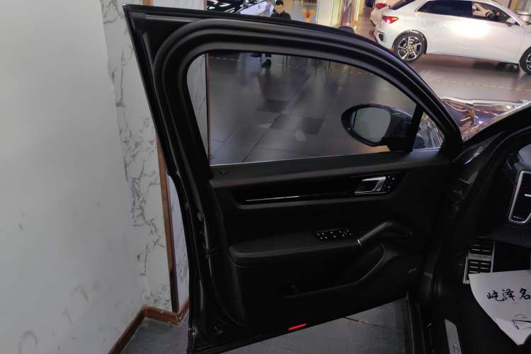 Used Porsche Cayenne E-Hybrid 2021 Cayenne E-Hybrid 2.0T