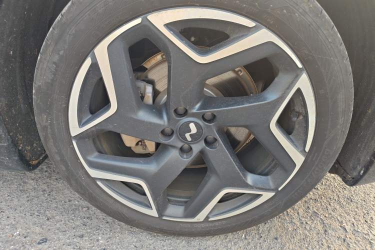 Used ONVO L60 2024 60 kWh Rear-Drive Version