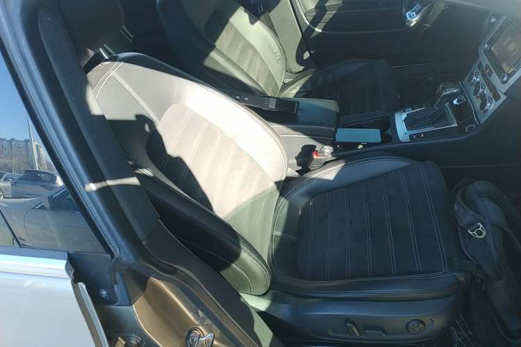 Used Volkswagen FAW-Volkswagen CC 2016 2.0 TSI Luxury Model