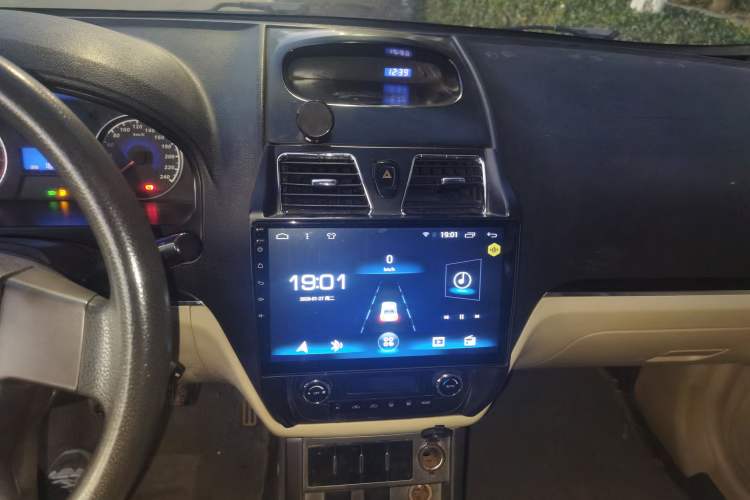 Used Geely Auto Classic Emgrand 2013 Sedan 1.5L Manual Elite Model
