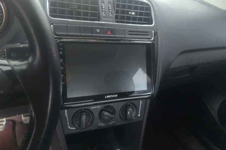 Used Volkswagen Polo 2016 1.6L Automatic Comfort Model