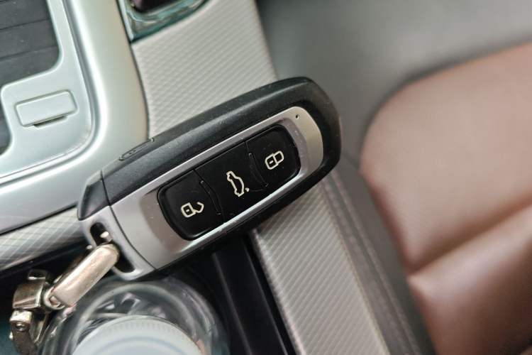 Used Geely Auto Emgrand GL 2018 1.4T DCT Prestige Smart Connectivity Version Vehicle Key