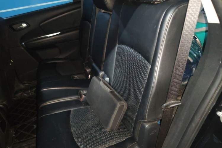 Used Fiat Freemont 2012 2.4L Comfort Edition
