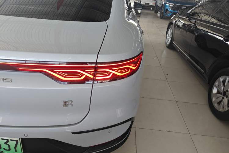 Used BYD Han 2025 DM-i 125KM Elite Model Right Rear Taillight