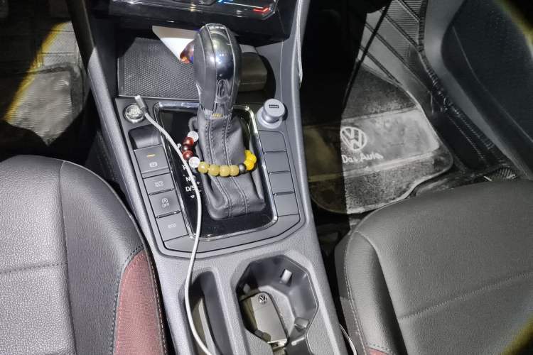 Used Volkswagen Bora 2021 280TSI DSG Elite Smart Connectivity Version Gear Lever