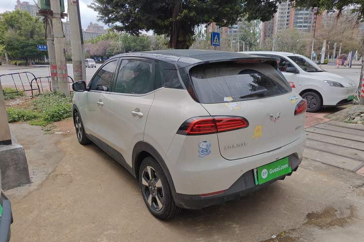 Used Wuling Bingo PLUS 2024 330 km Range Five-Seater Version
