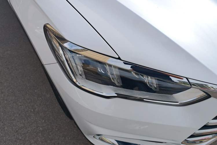 Used BYD Song Pro 2019 1.5T Automatic Elite Edition Right Front Headlight