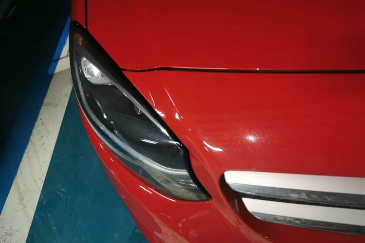 Used Mercedes-Benz B-Class 2015 B 200 Sport Edition Right Front Headlight