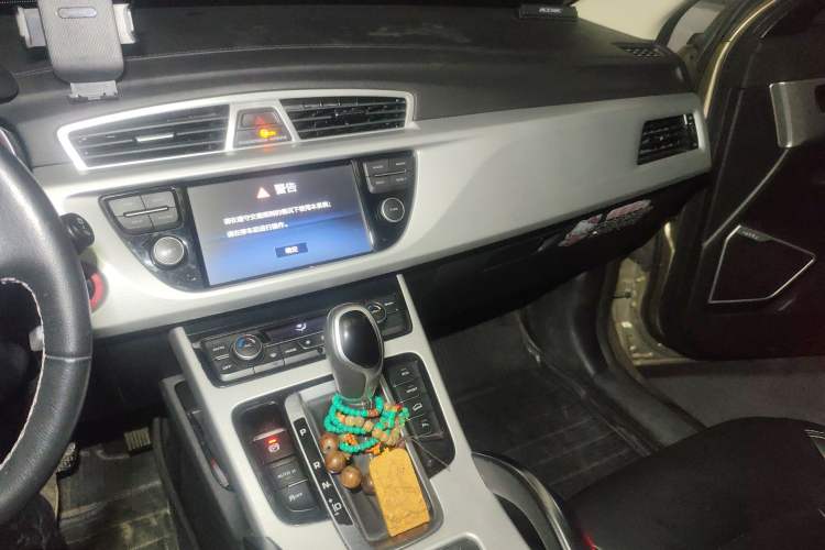 Used Geely Auto Emgrand X7 Sport 2016 1.8TD Automatic ZhiShang Model Audio And AC Panel