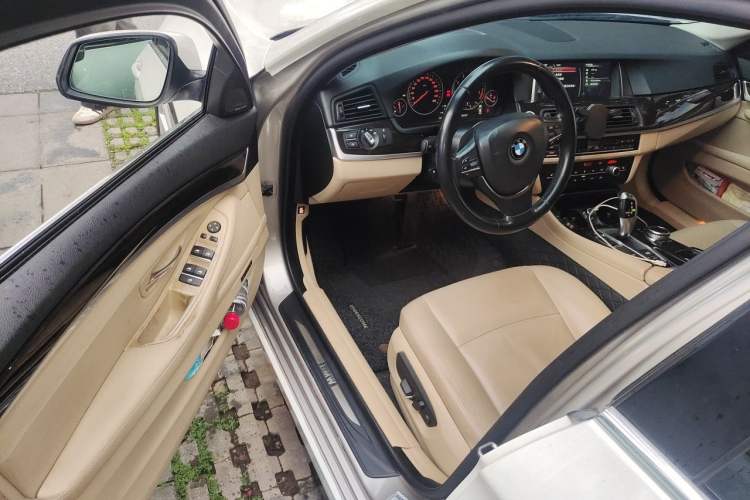 Used BMW 5 Series 2014 528Li xDrive Premium Edition
