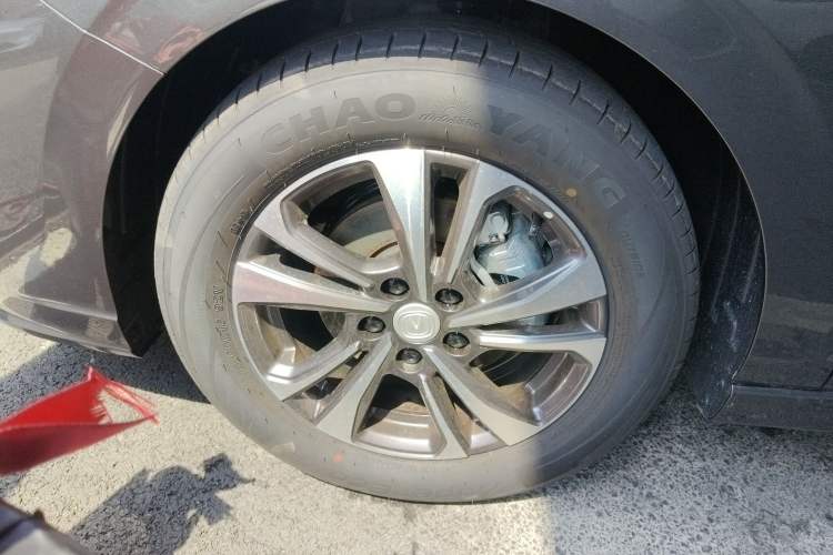 Used CHANGAN Eado 2025 PLUS 1.4T Dual-Clutch High-Energy Version Left Front Wheel Hub