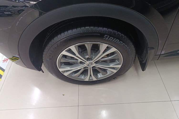 Used Buick Envision 2023 Encore Plus 652T Five-Seat Luxury Model