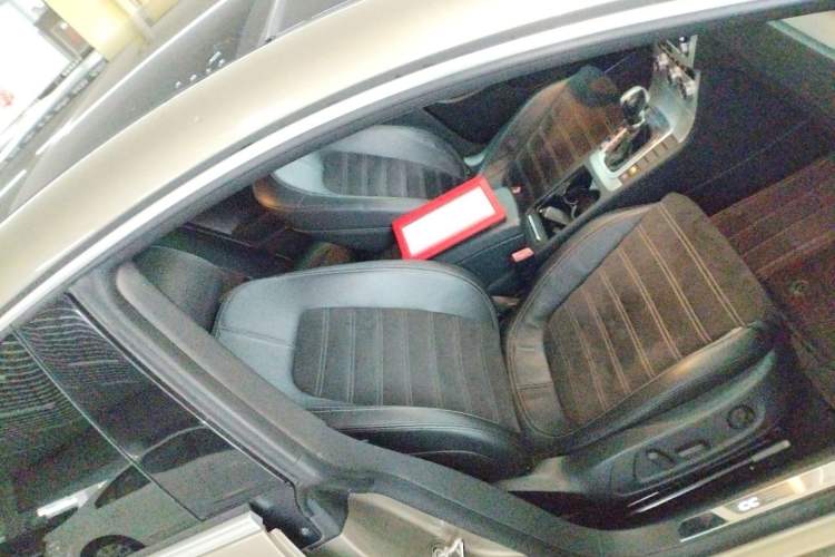 Used Volkswagen FAW-Volkswagen CC 2016 1.8TSI Luxury Model