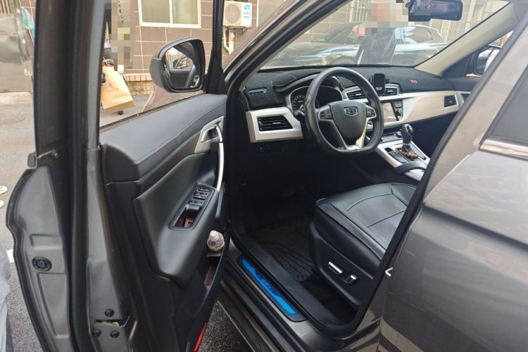 Used Geely Auto Emgrand X7 Sport 2018 1.8TD Automatic Two-Wheel Drive Smart Connect 4G Internet Edition
