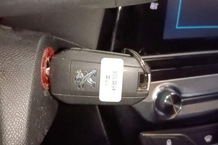 Used Peugeot 308 2016 1.6L Automatic Luxury Edition
