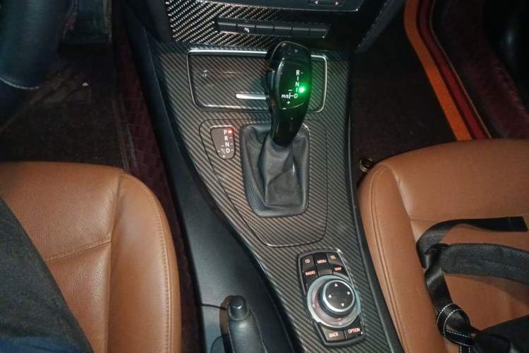 Used BMW 3 Series 2011 320i Luxury Edition
