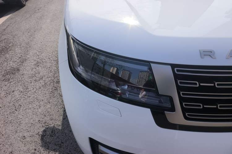 Used Land Rover Range 2023 3.0 L6 360 PS Grand Edition
