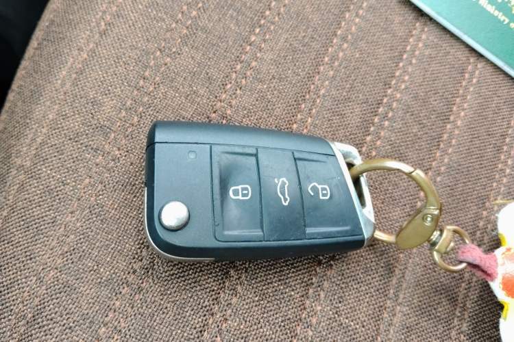 Used Volkswagen Tiguan L 2022 330TSI Automatic Two-Wheel Drive R-Line Enhanced Edition