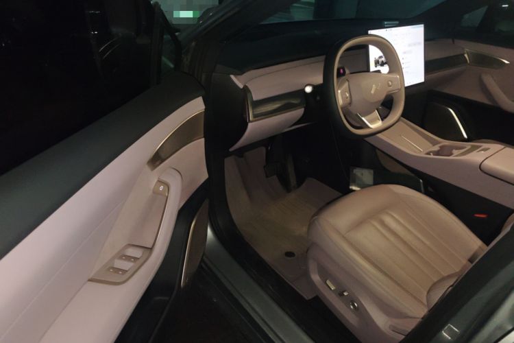 Used ONVO L60 2024 60 kWh Rear-Drive Version