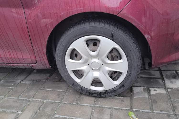 Used Ford Fiesta 2009 Sedan 1.5L Manual Fashion Edition Right Front Wheel Hub