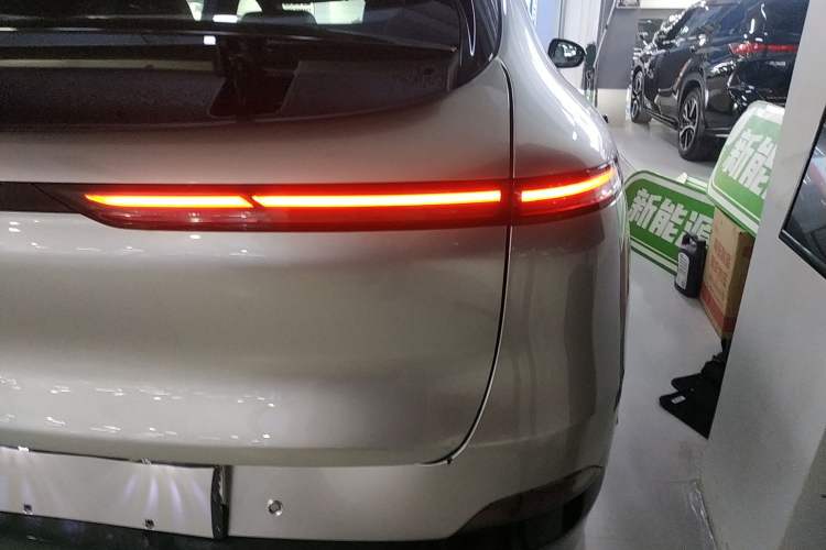 Used XPeng G6 2023 700 Four-Wheel Drive Performance Max