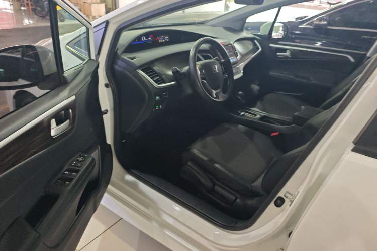 Used Honda Jade 2017 1.8L automatic Comfort version 5 seats