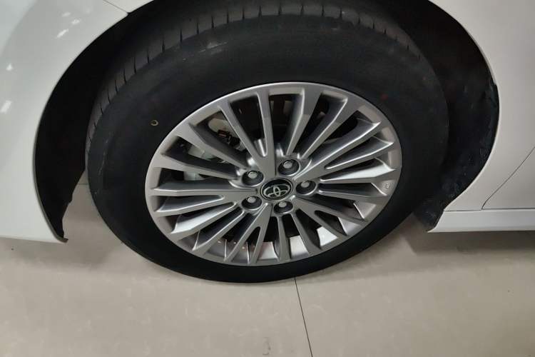 Used Toyota Camry 2024 Dual-Motor 2.0 HE Elite Edition
