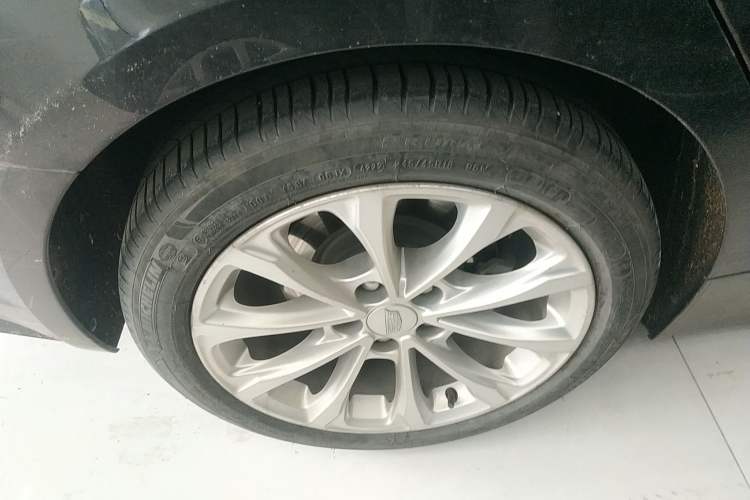 Used Cadillac CT5 2022 28T Luxury Version (Standard Edition) Right Rear Wheel Hub