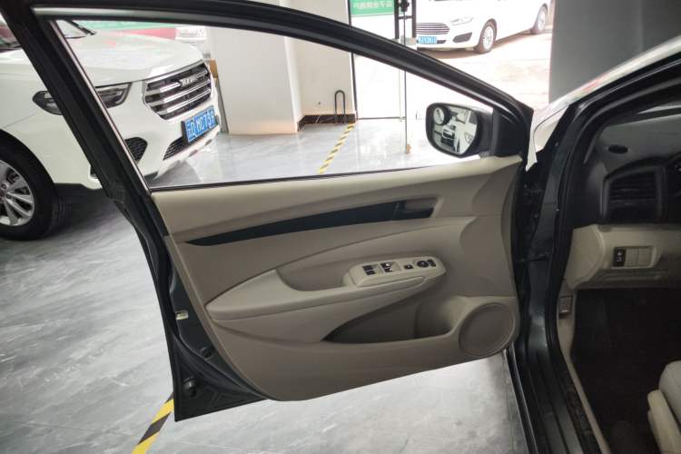 Used Honda City Classic 2012 1.5L manual Comfort version