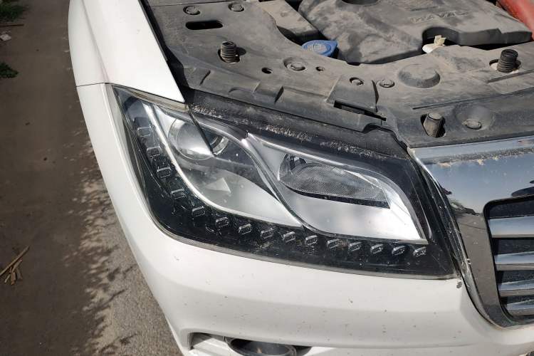 Used Haval H2 2018 Chuanxiang Edition Red Badge 1.5T Dual-Clutch Two-Wheel Drive Fashionable Model