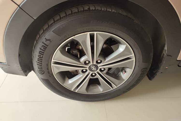 Used Hyundai ix25 2015 1.6L Automatic Two-Wheel Drive Smart GLS Trim Exterior 4