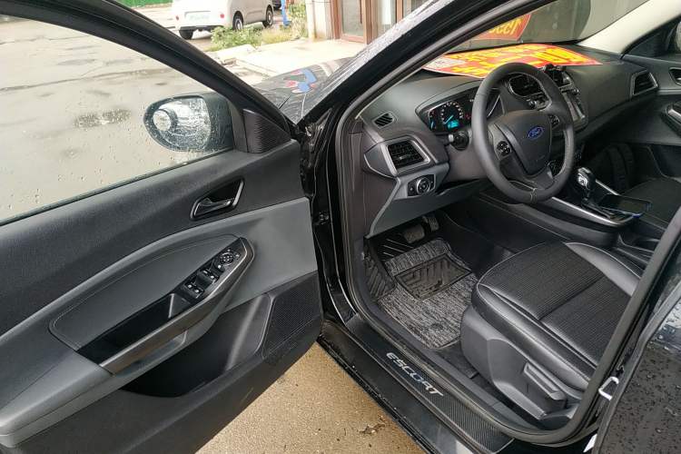 Used Ford Escort 2017 Happiness Edition 1.5L Automatic Fashion Version
