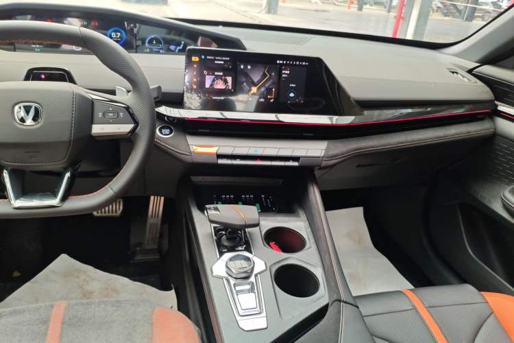 Used CHANGAN UNI-V 2024 1.5T Prestige Sport Edition Audio And AC Panel