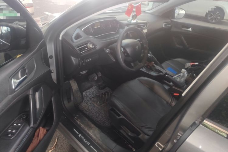 Used Peugeot 308 2016 1.6L Automatic Fashion Edition