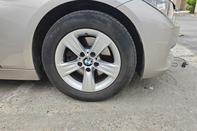 Used BMW 3 Series 2014 320i Active Edition
