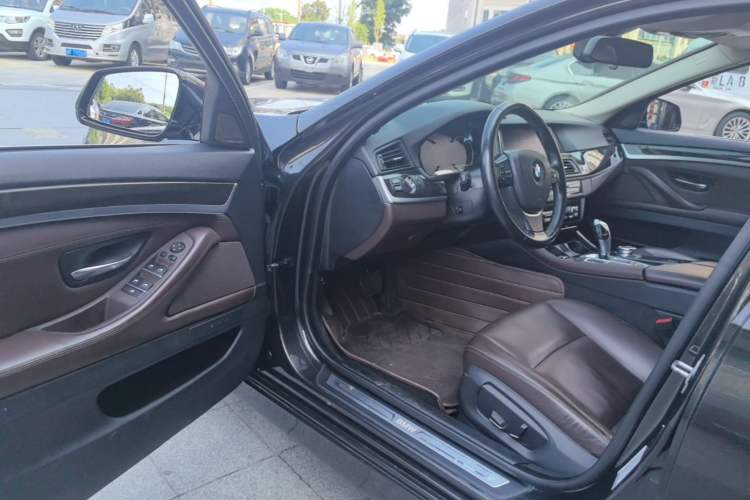 Used BMW 5 Series 2017 525Li Luxury Design Package Driver Seat